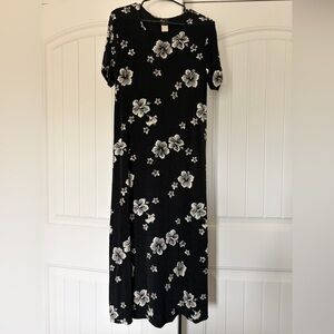 Vintage Royal Creations Black Floral Midi Dress with White Hibiscus Print